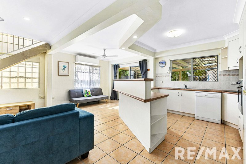 Photo - 2 Prince Street, Urangan QLD 4655 - Image 7