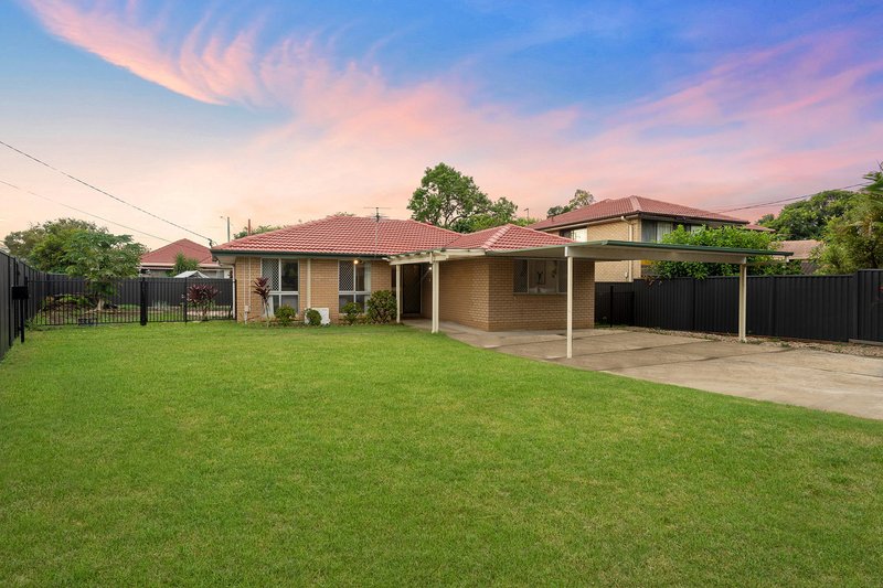 Photo - 2 Pristina Street, Sunnybank QLD 4109 - Image 4