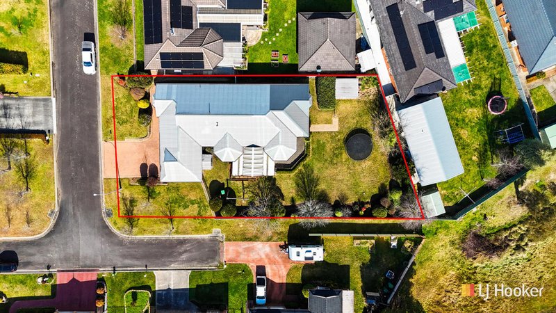 Photo - 2 Protea Place, Lithgow NSW 2790 - Image 5