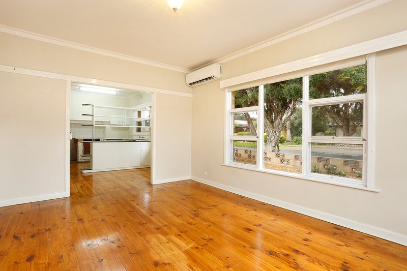 Photo - 2 Queen Avenue, Nuriootpa SA 5355 - Image 3