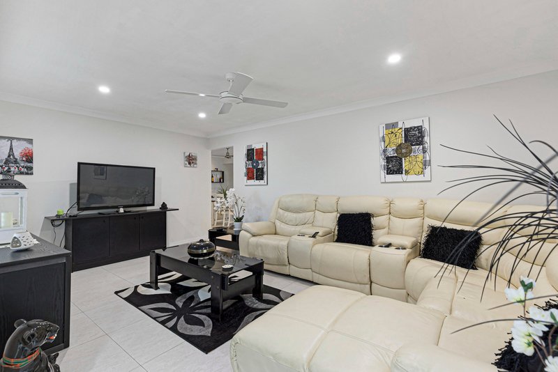 Photo - 2 Queenscliff Crescent, Robina QLD 4226 - Image 13