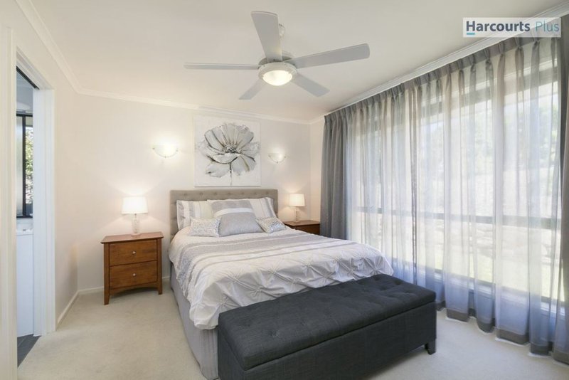 Photo - 2 Quinvale Road, Hallett Cove SA 5158 - Image 8