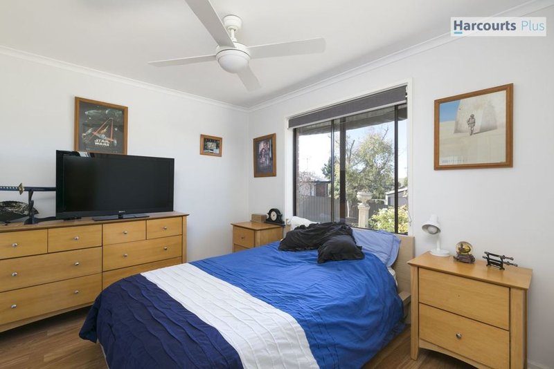 Photo - 2 Quinvale Road, Hallett Cove SA 5158 - Image 11