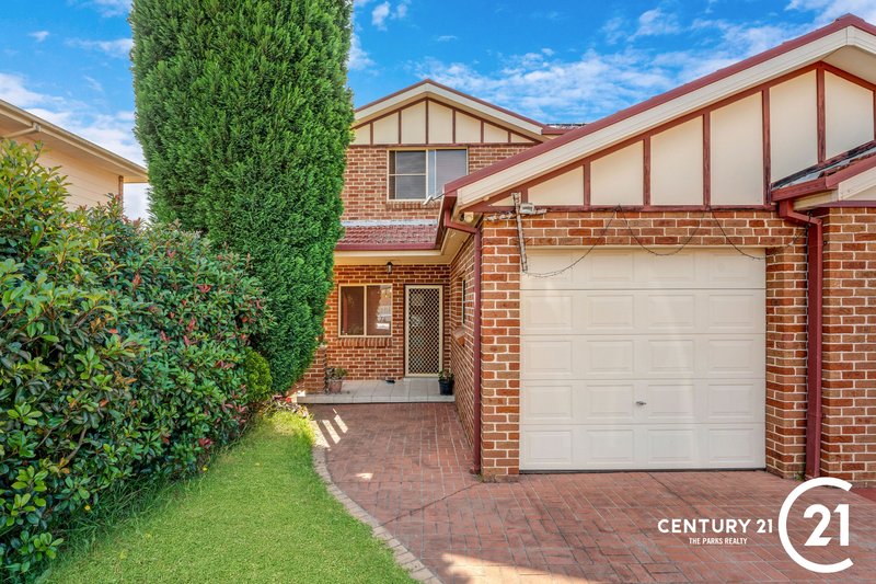 2 Rabaul Close, Bossley Park NSW 2176