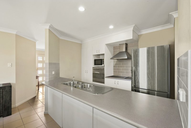 Photo - 2 Radiata Court, Morayfield QLD 4506 - Image 3