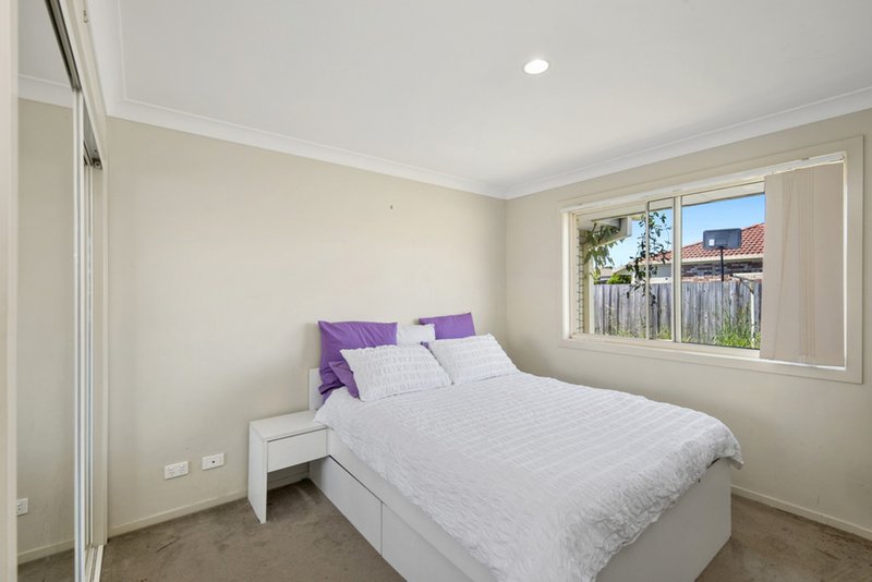 Photo - 2 Radiata Court, Morayfield QLD 4506 - Image 4