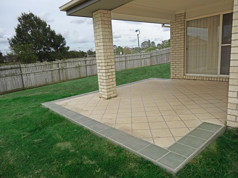 Photo - 2 Radiata Court, Morayfield QLD 4506 - Image 7