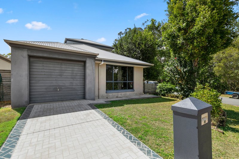 Photo - 2 Radunz Place, Birkdale QLD 4159 - Image 2