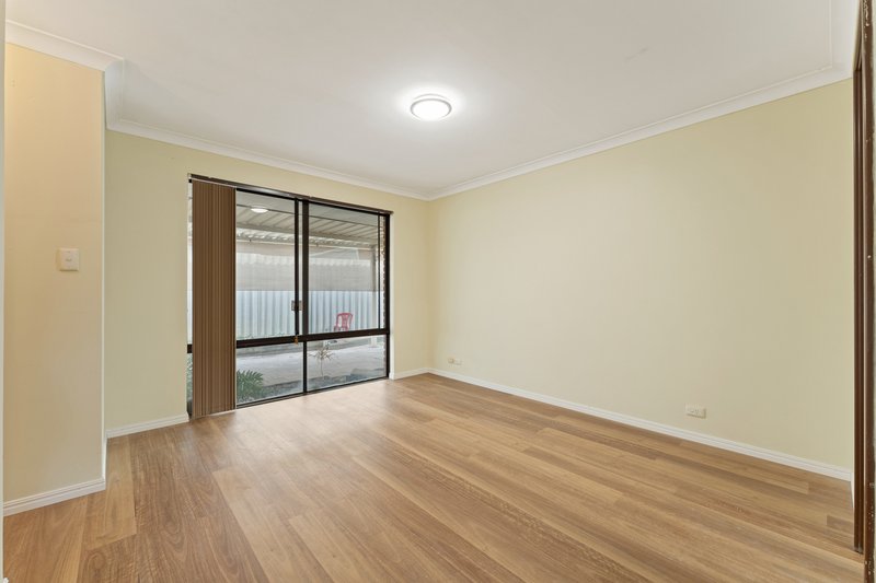 Photo - 2 Raeside Crescent, Cooloongup WA 6168 - Image 15