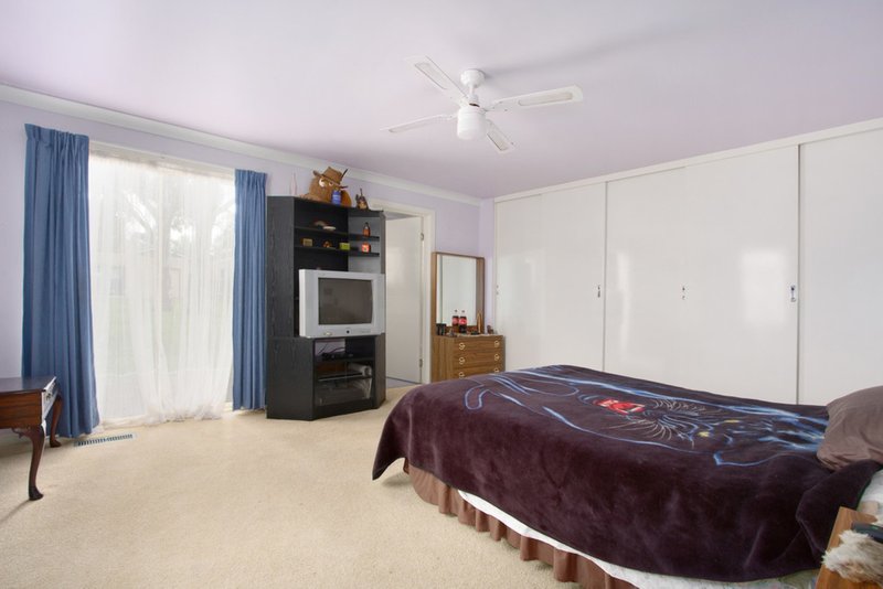 Photo - 2 Railway Ave , Tynong VIC 3813 - Image 7