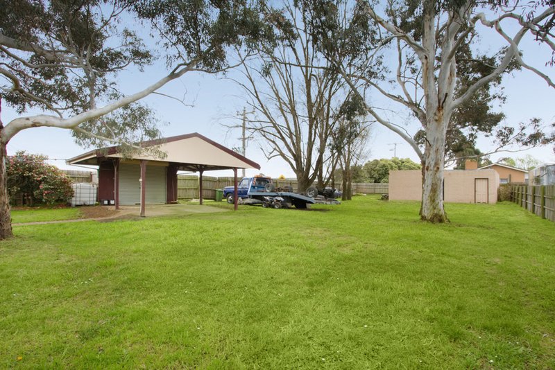 Photo - 2 Railway Ave , Tynong VIC 3813 - Image 13