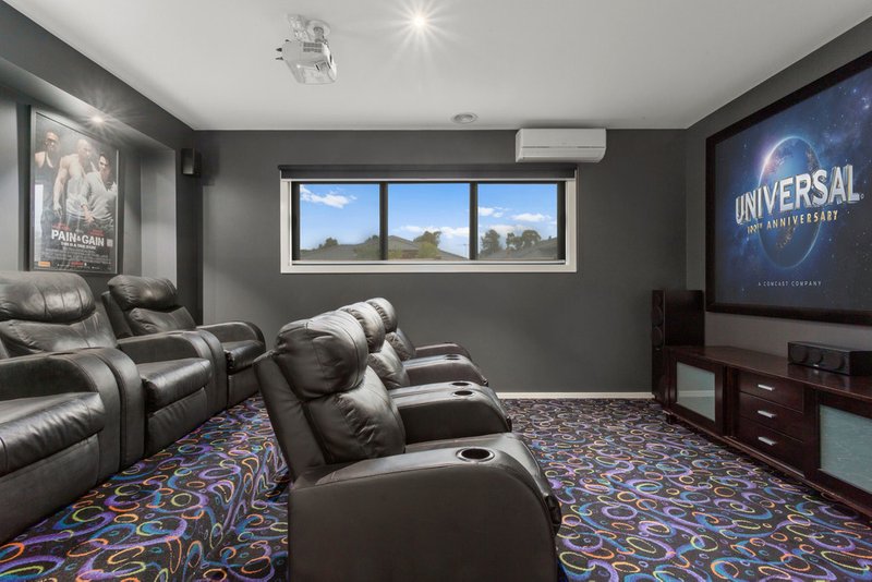 Photo - 2 Raintree Street, South Morang VIC 3752 - Image 5