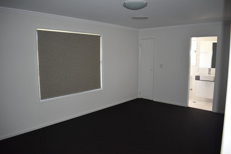 Photo - 2 Randwick Road, Emerald QLD 4720 - Image 6