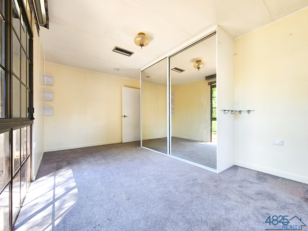 2 Raven Crescent, Townview, QLD 4825 - Image 10