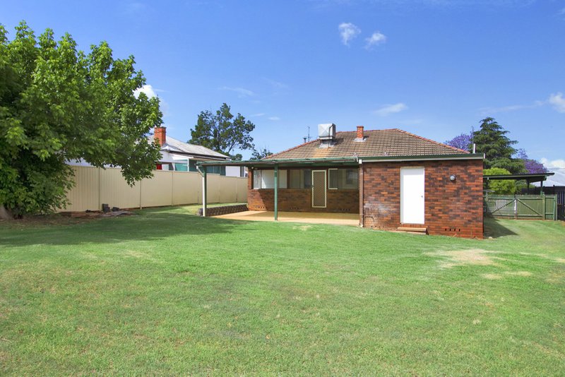 Photo - 2 Rawson Avenue, North Tamworth NSW 2340 - Image 10