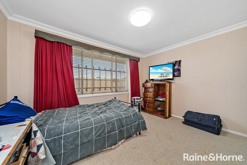 Photo - 2 Record Street, Goulburn NSW 2580 - Image 9