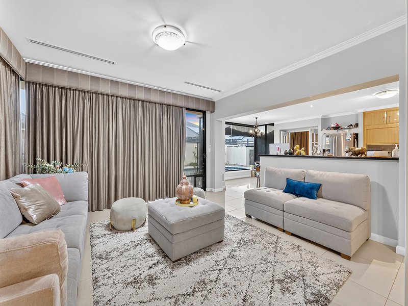 Photo - 2 Redgate Entrance, Secret Harbour WA 6173 - Image 6