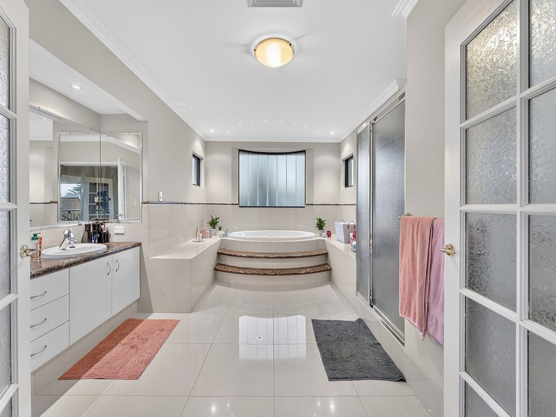 Photo - 2 Redgate Entrance, Secret Harbour WA 6173 - Image 10