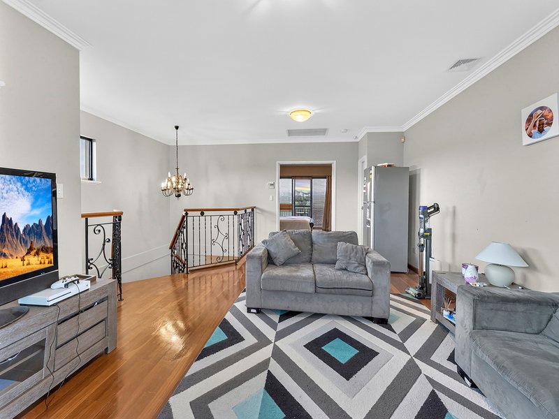 Photo - 2 Redgate Entrance, Secret Harbour WA 6173 - Image 11