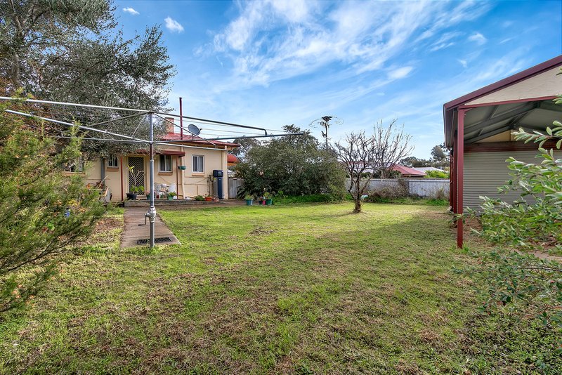 Photo - 2 Redlynch Road, Salisbury North SA 5108 - Image 15