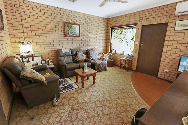 Photo - 2 Redmond Street, Temora NSW 2666 - Image 6