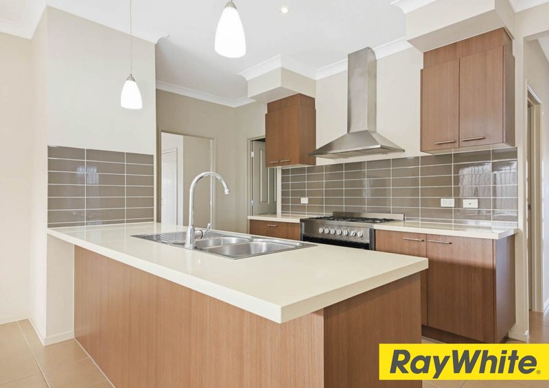 Photo - 2 Regeling Court, Loganlea QLD 4131 - Image 2