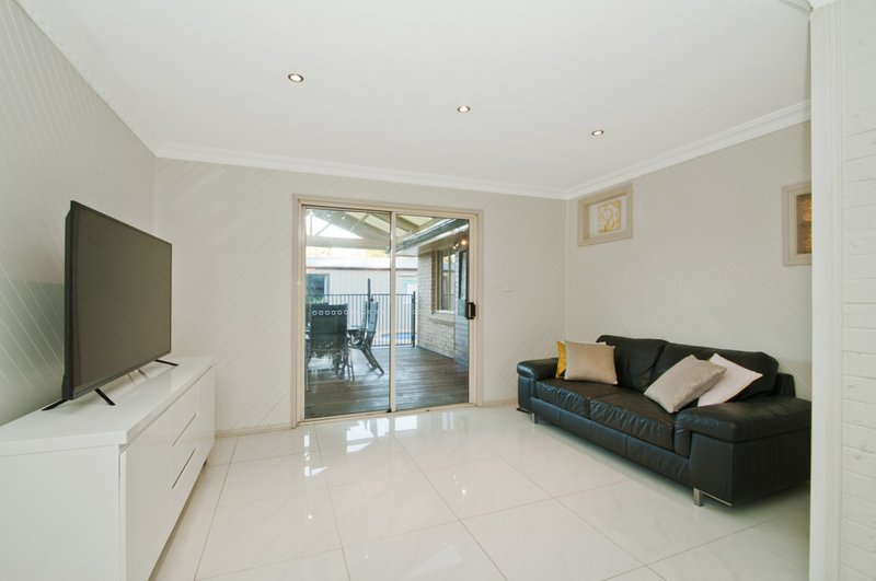 Photo - 2 Reid Place, Dapto NSW 2530 - Image 10