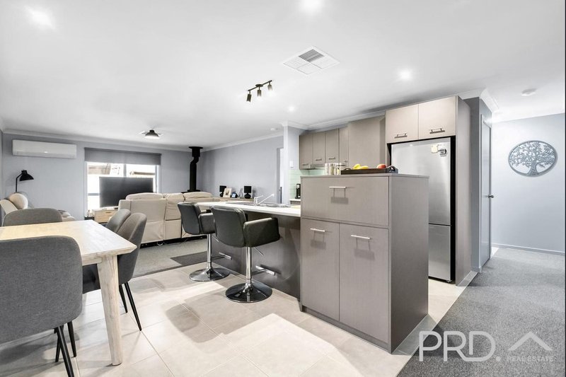 Photo - 2 Reisling Court, Mildura VIC 3500 - Image 4