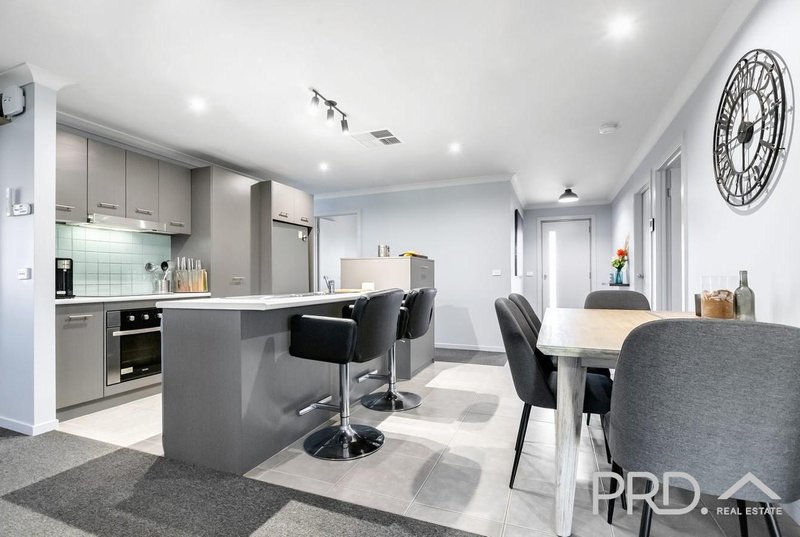 Photo - 2 Reisling Court, Mildura VIC 3500 - Image 5