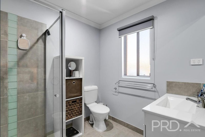 Photo - 2 Reisling Court, Mildura VIC 3500 - Image 9