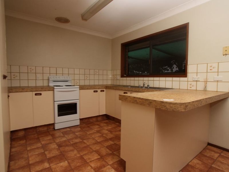 Photo - 2 Reka Way, Ocean Shores NSW 2483 - Image 3