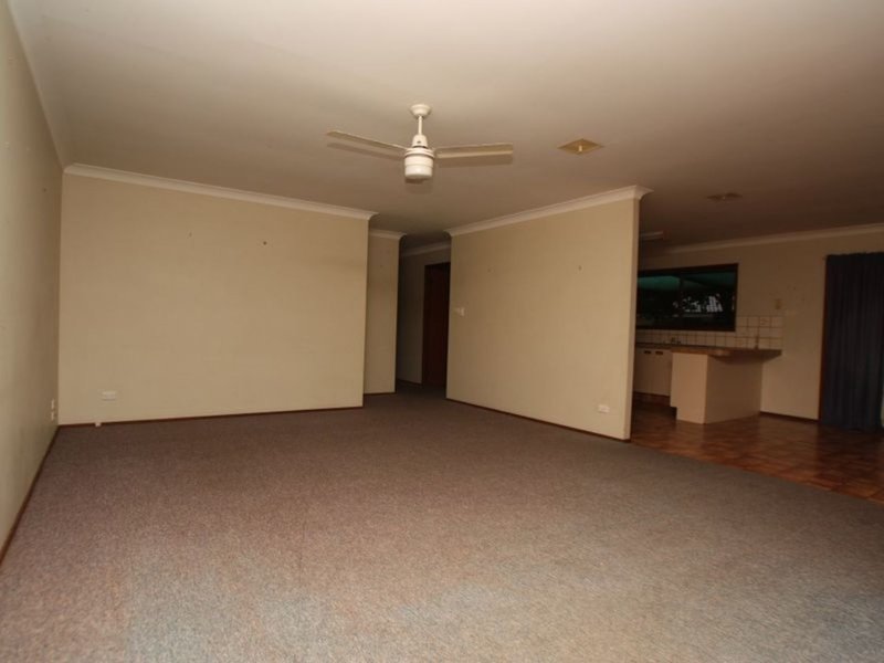 Photo - 2 Reka Way, Ocean Shores NSW 2483 - Image 4