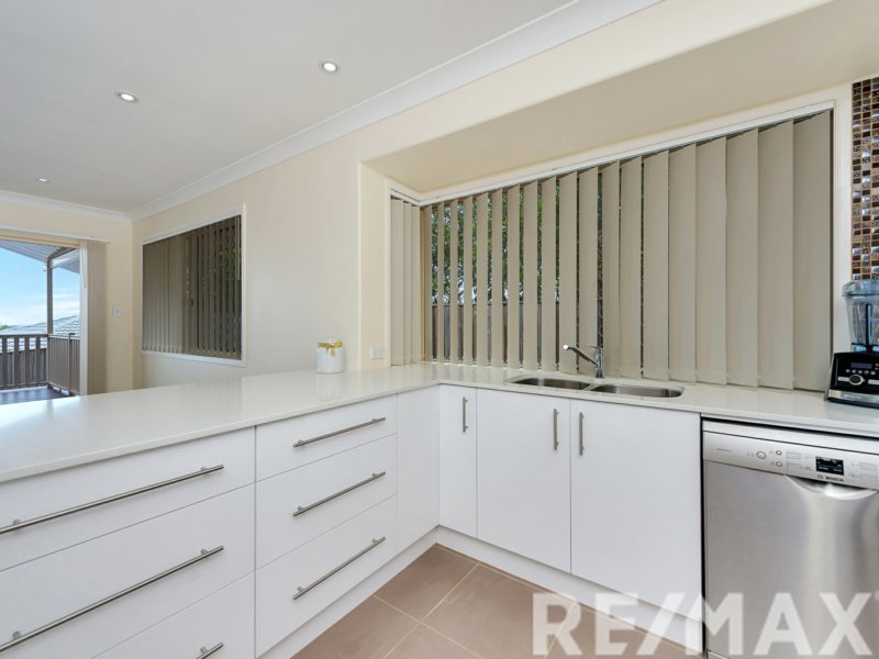 Photo - 2 Renfrew Drive, Highland Park QLD 4211 - Image 9