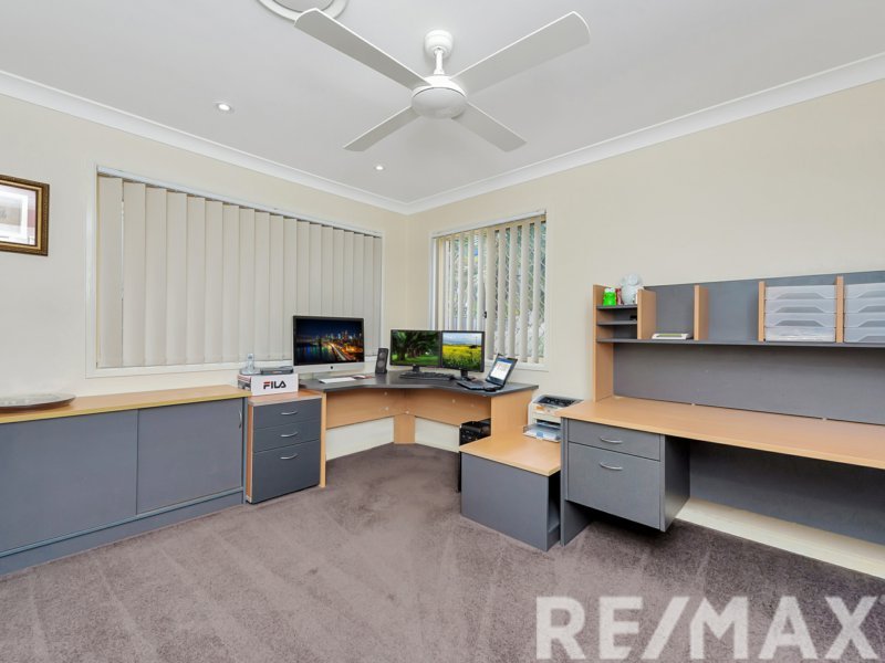 Photo - 2 Renfrew Drive, Highland Park QLD 4211 - Image 18