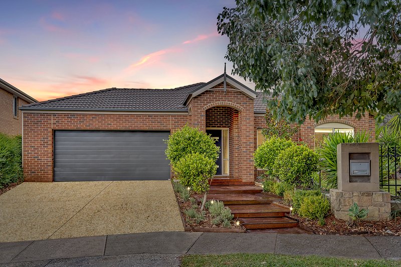 Photo - 2 Renfrey Place, Craigieburn VIC 3064 - Image 4