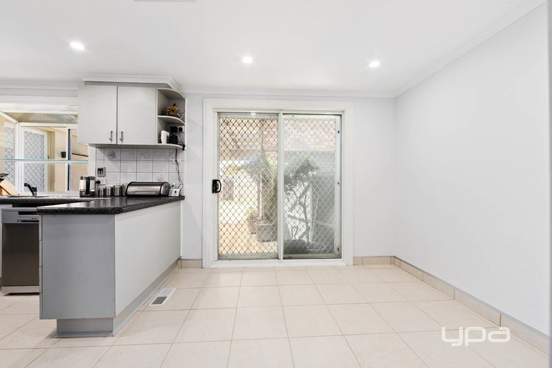 Photo - 2 Rex Street, Kings Park VIC 3021 - Image 3