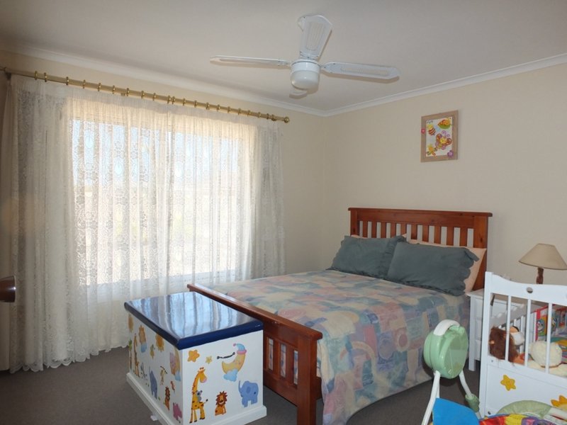 Photo - 2 Richard Street, Wallaroo SA 5556 - Image 9