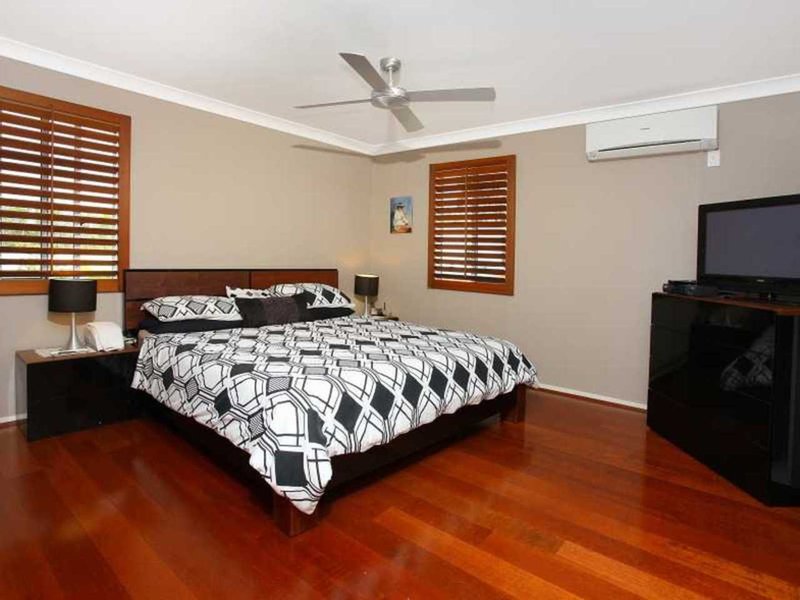 Photo - 2 Ridgewood Close, Pacific Pines QLD 4211 - Image 15