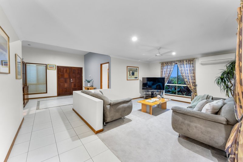 Photo - 2 Ridley Road, Bridgeman Downs QLD 4035 - Image 4