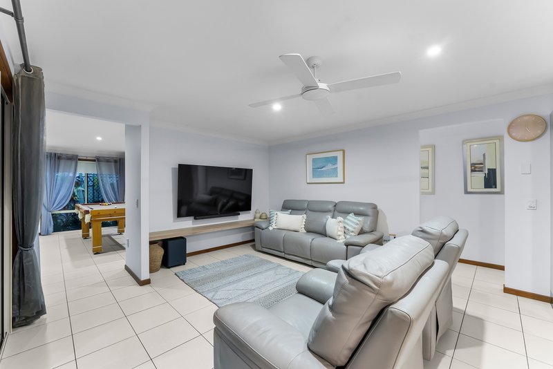 Photo - 2 Ridley Road, Bridgeman Downs QLD 4035 - Image 15