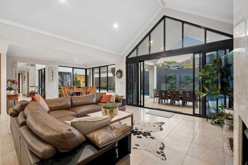 Photo - 2 Robert Street, Dalkeith WA 6009 - Image 2