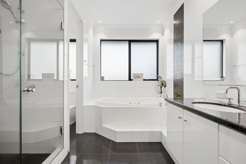 Photo - 2 Robert Street, Dalkeith WA 6009 - Image 18