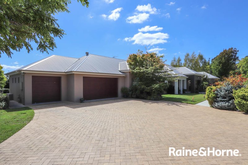 2 Robindale Court, Robin Hill NSW 2795