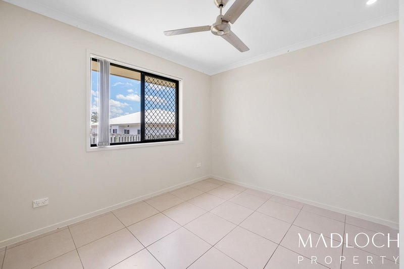 Photo - 2 Robinson Place, New Auckland QLD 4680 - Image 8