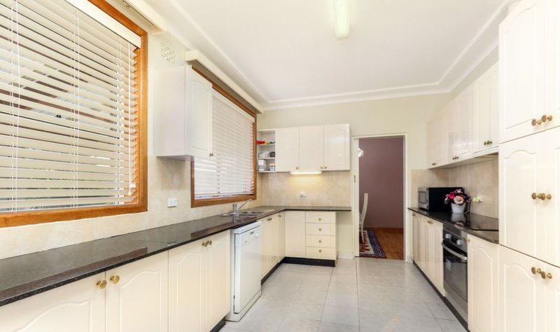Photo - 2 Rodney Crescent, Beverly Hills NSW 2209 - Image 3