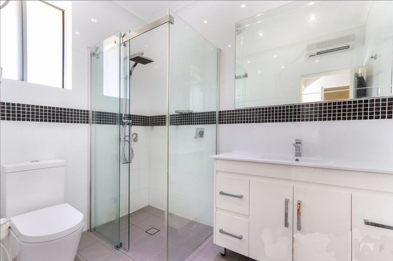 Photo - 2 Rodney Crescent, Beverly Hills NSW 2209 - Image 5
