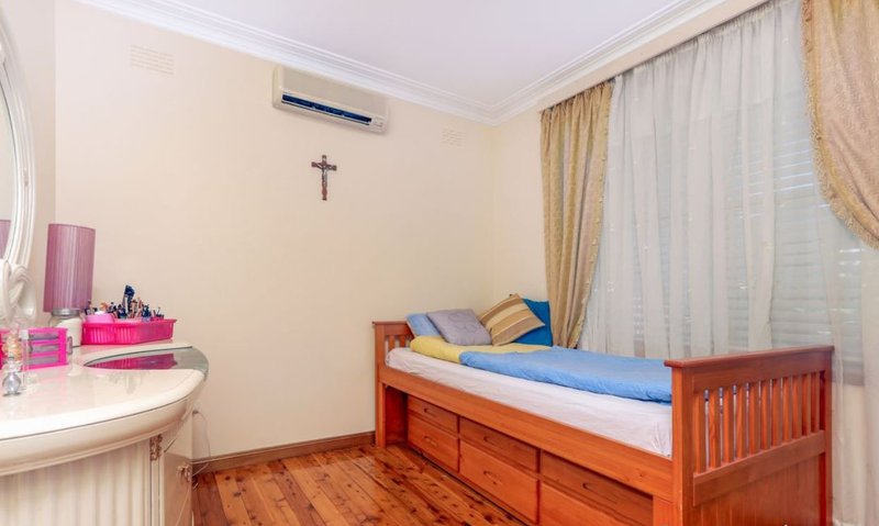 Photo - 2 Rodney Crescent, Beverly Hills NSW 2209 - Image 6