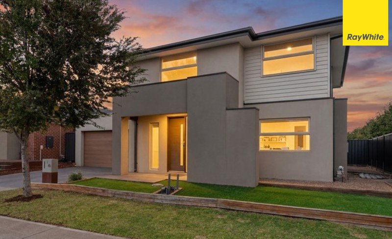 Photo - 2 Roehampton Drive, Strathtulloh VIC 3338 - Image 1