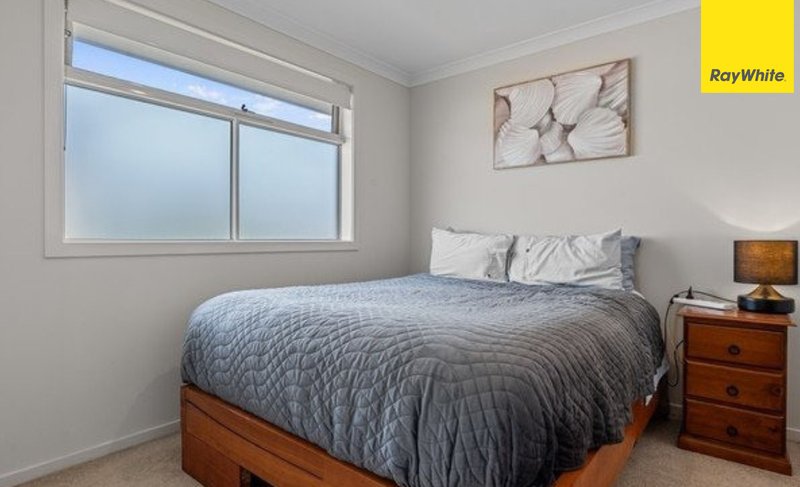 Photo - 2 Roehampton Drive, Strathtulloh VIC 3338 - Image 8