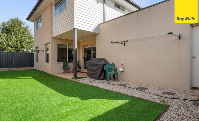 Photo - 2 Roehampton Drive, Strathtulloh VIC 3338 - Image 11